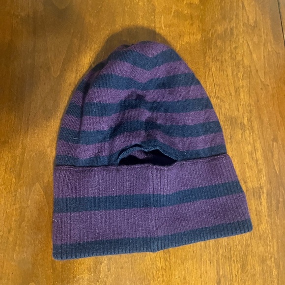 Lululemon beanie - Picture 2 of 4